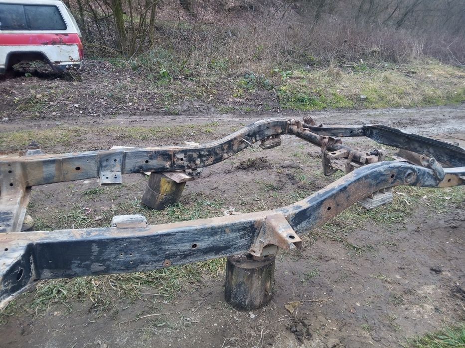 Vând șasiu,punte față PATROL 3.3