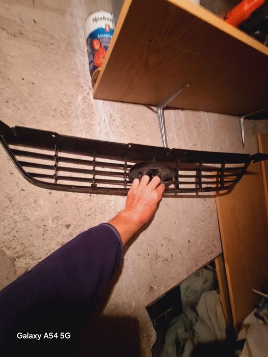 Предна решетка за форт фокус