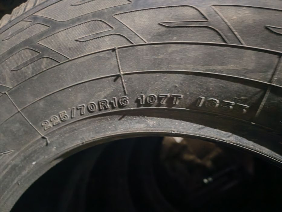Шина R 16 225/70 a/т