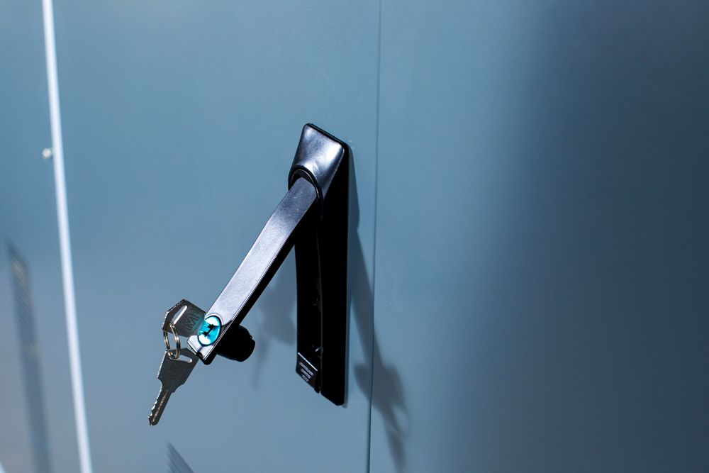 Стабилизатор трёхфазный 150,180,200,300 кВа