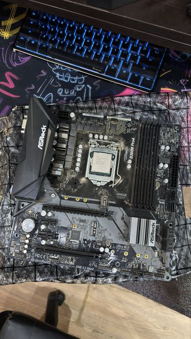 Intel Core i5 8500 + ASRock B360M Pro4