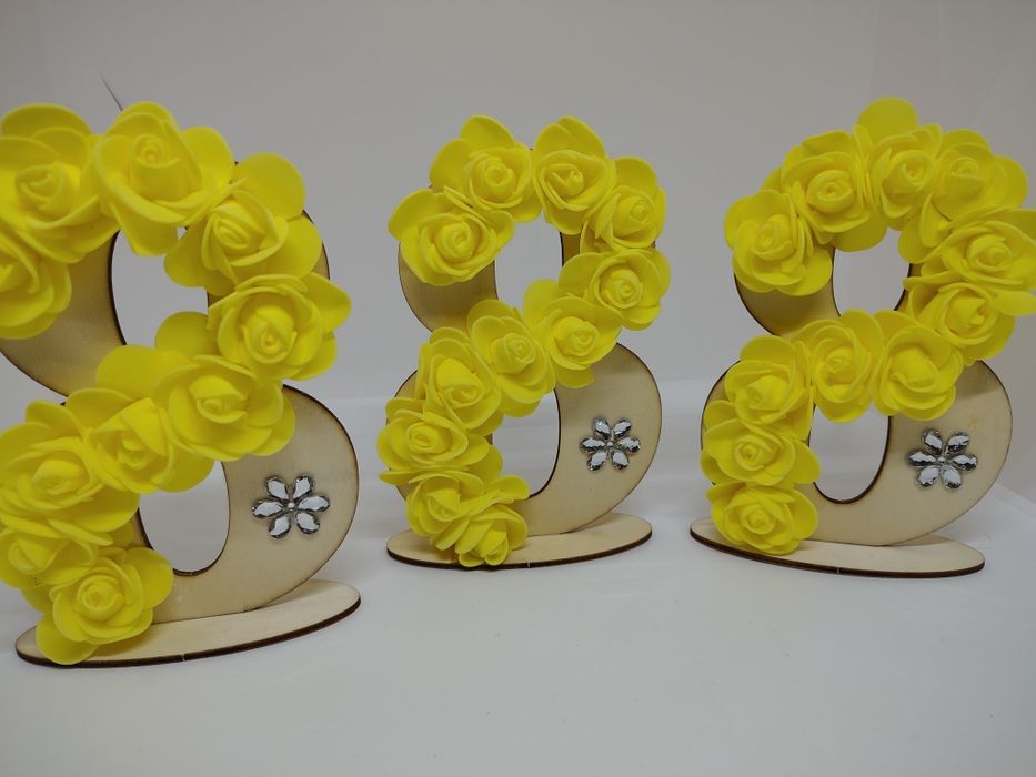 До края на м. Февруари цената е  3 евро за брой Дървени осмици за осми