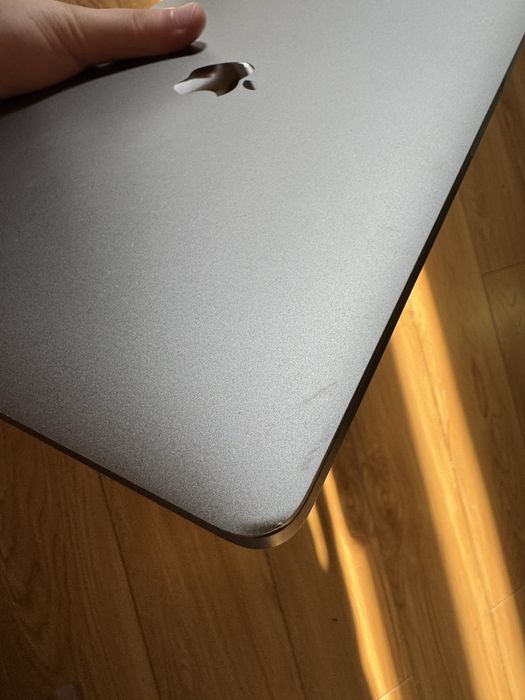 Makbook pro 13 inch TouchBar