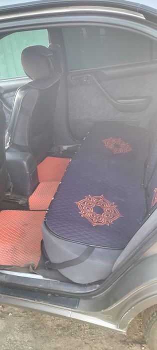 Продам Тойота Карина Е