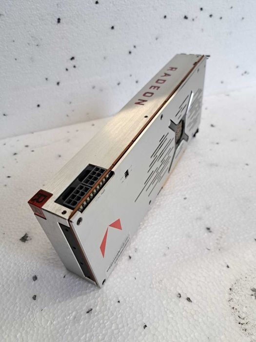 Видео карта Sapphire Radeon RX VEGA 64 8GB Limited Edition