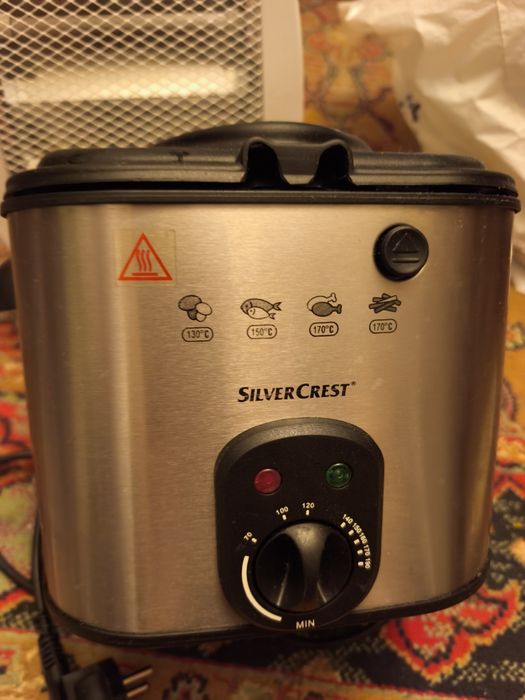 Vând friteuza electrica silvercrest!