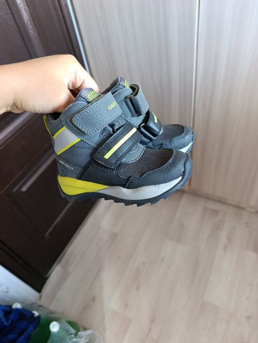 Продам зимние ботинки термо 24 размер