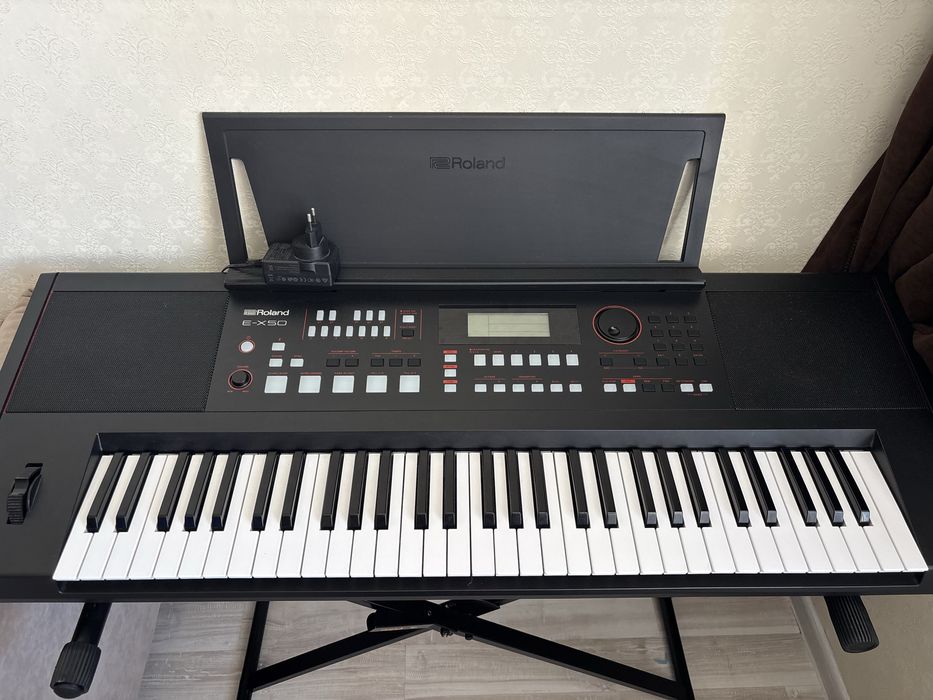 Продам синтезатор Roland E-X50 — идеальное состояние
