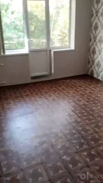 Продаётся 1 ком 8 микрорайон
