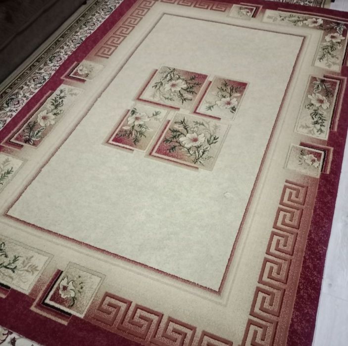 Продам Ковёр 2/4