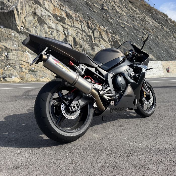 Yamaha R1 RN09 2002