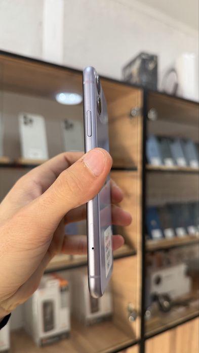iPhone 11