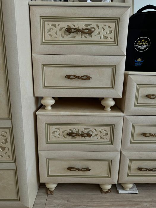 Спальный мебель………………..