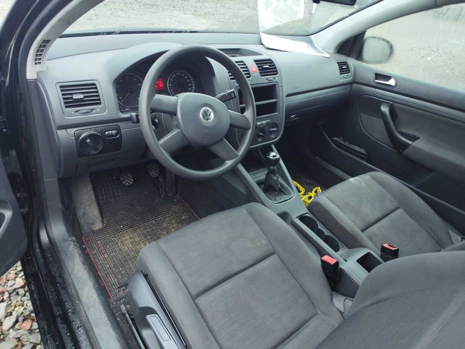 Golf 5 1.4 FSI 90кс на части голф 5 на части