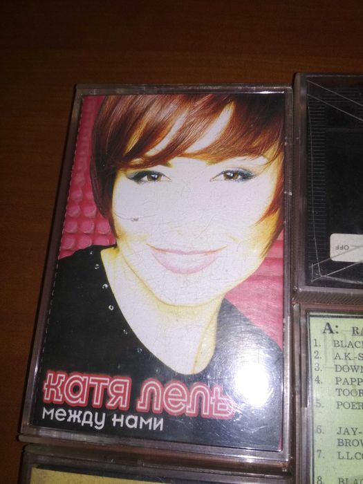 Продам аудио кассеты разнообразные.