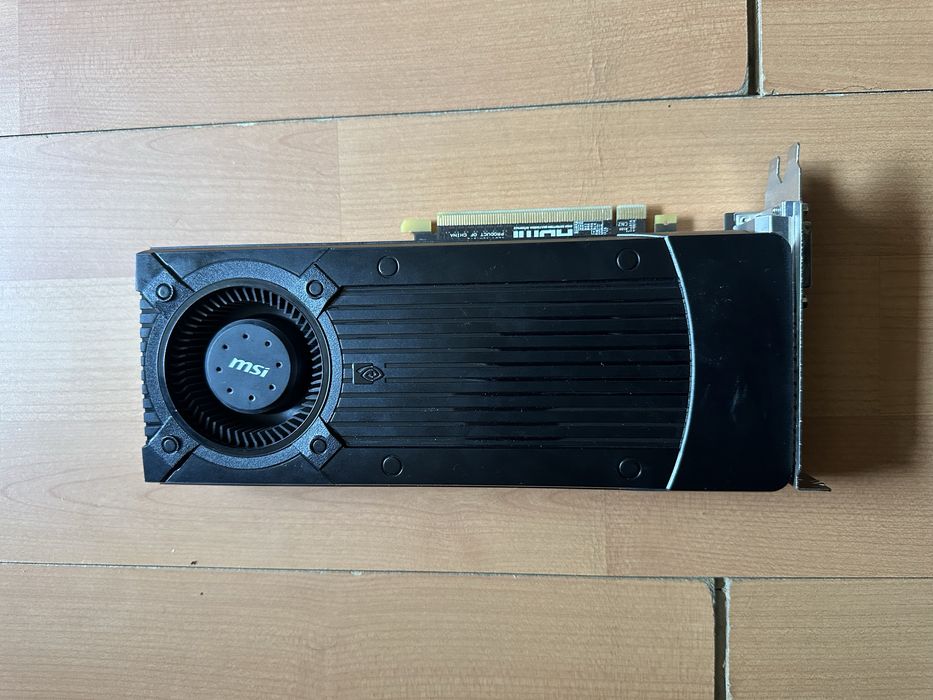 Componente pc  sursă650w placa de bază hard carcasă