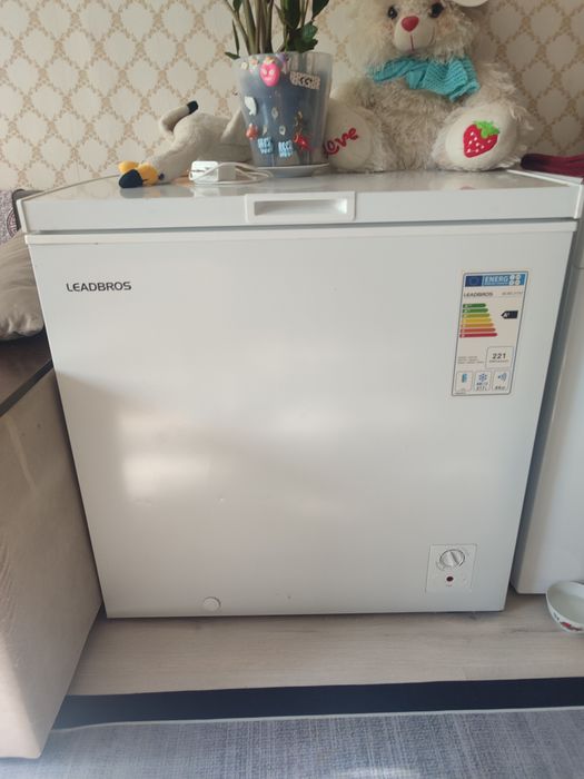 Продам морозильную камеру на 217л