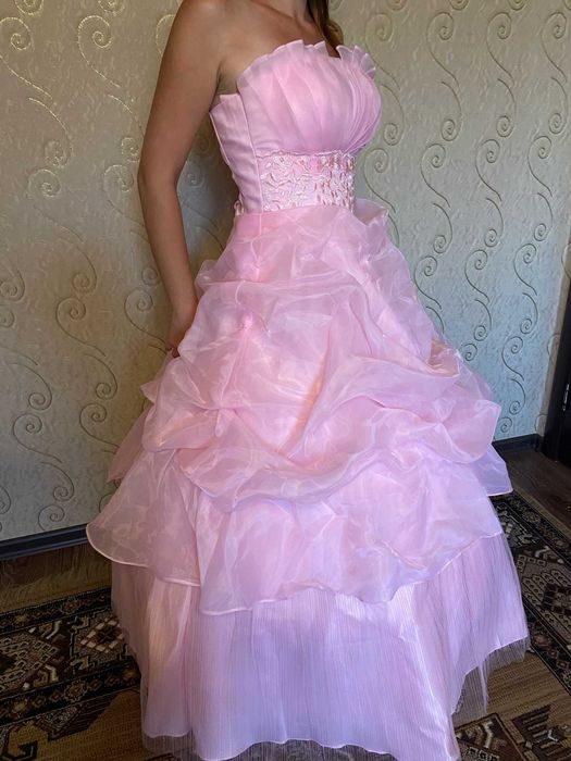 Бальное платье, размер S