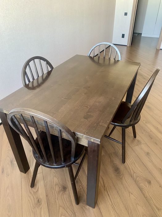 Стол кухонный со стульями