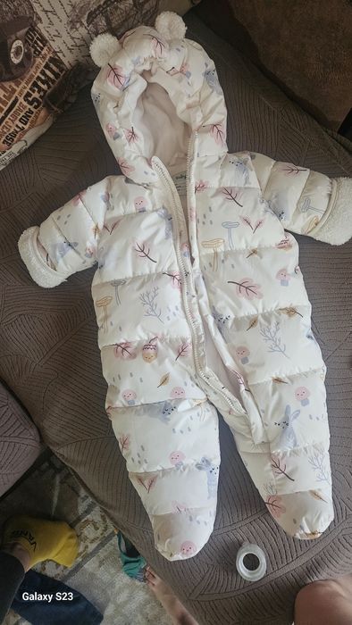 Продам комбинезон на девочку