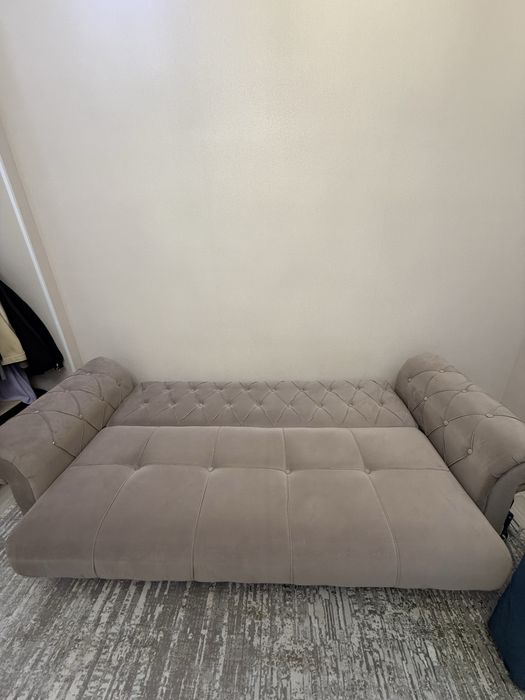 Диван раскладной в отличном состоянии