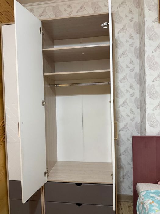 Детский шкаф + учебный стол