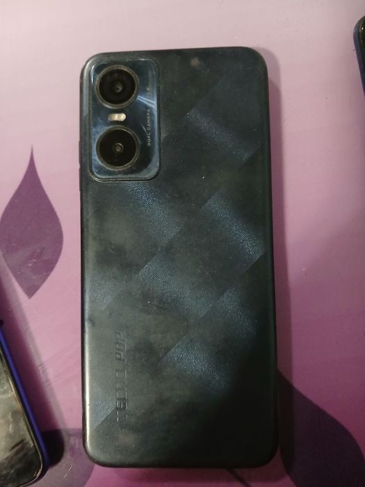 Продам телефоны на запчасти,