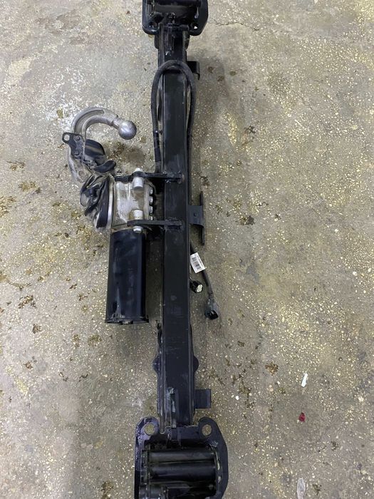 Carlig electric de remorcare Land Rover Defender 110 din 2021