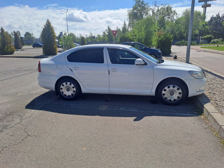 *SKODA Octavia Facelift An 2011 GPL*