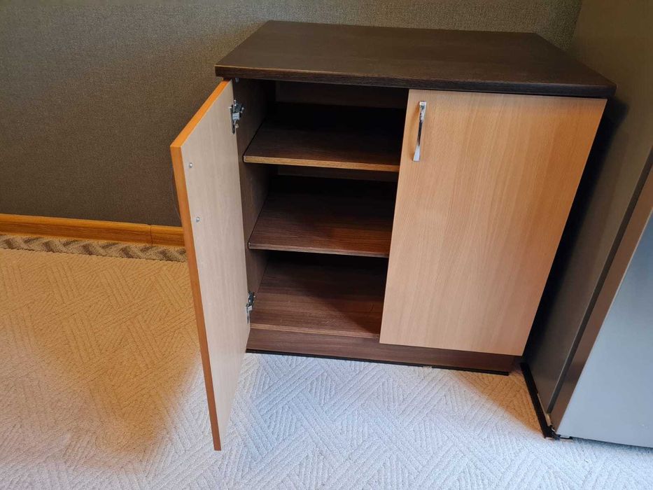 Продам тумбочку 80 см