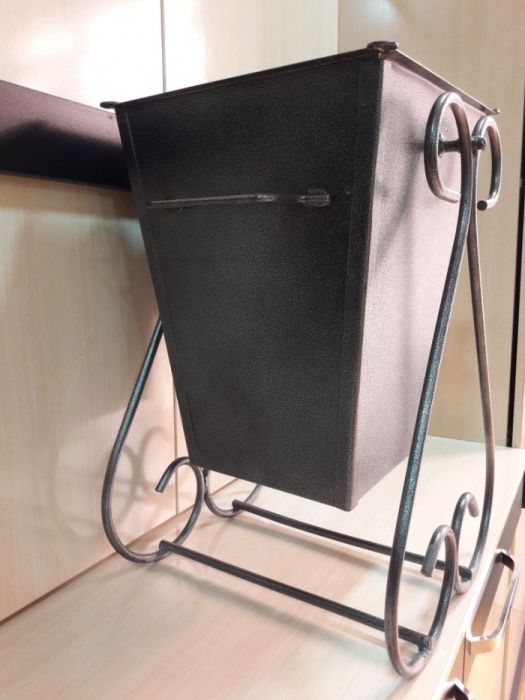 Урна, мусорние яшик