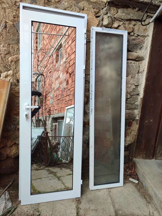 Врата за баня чисто нова