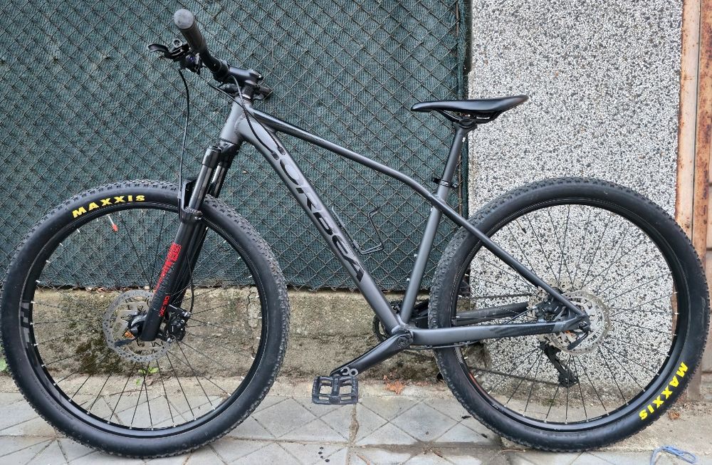 Orbea Alma 29 цола S размер 1х11 SLX Въздушна вилка Rockshox Judy Maxxis гуми Алуминиев твърдак
