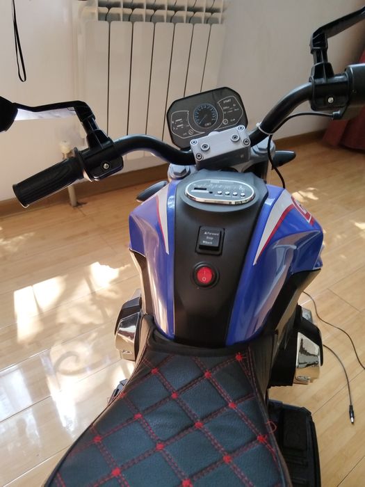 Электронной мотоцикл детски рул немного шатается нужно починить