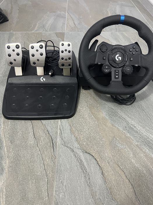 Vand Volan Logitech G923 True Force (PS4/PS5/PC)