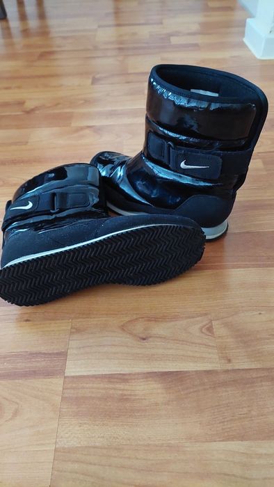 Nike  боти номер  35