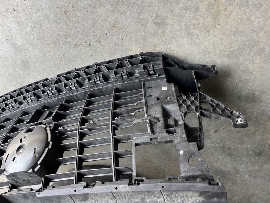 Маска VW T6 2019-Решетка радиатори