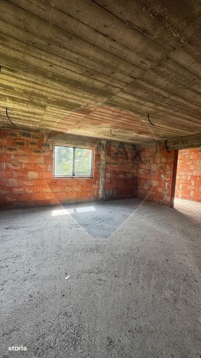 Casă / Vilă cu 6 camere de vânzare
