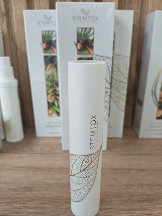Eye lifting Stemtox A Tox anti aging nr 1 most efficient with instant results for all eye area . New sealed box