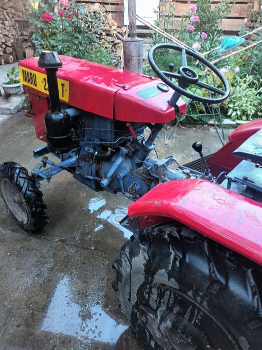 Vând tractor 15 cp