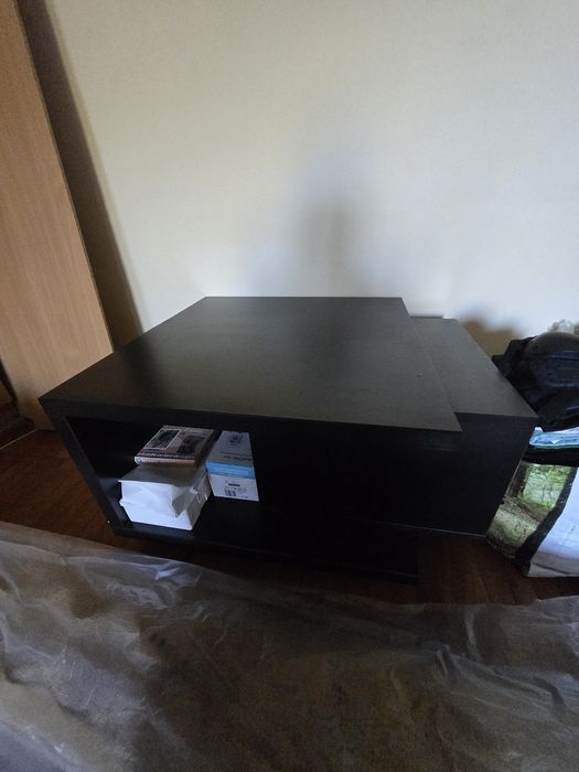 Corp mobila masuta futuristica