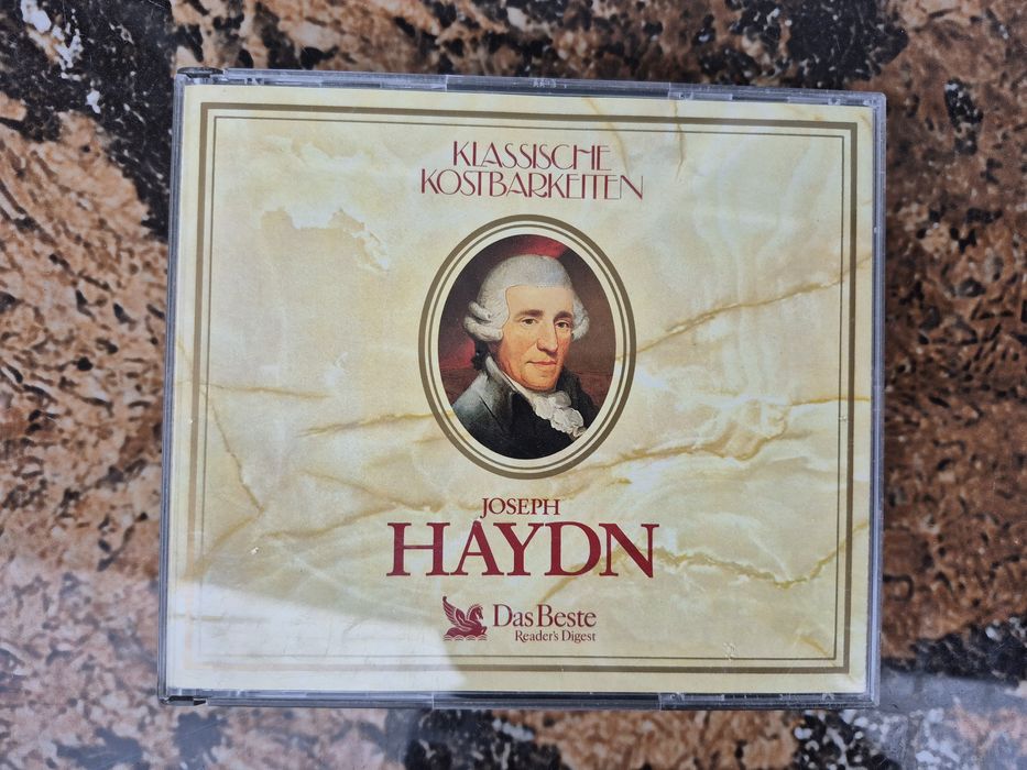Vand  Lot 16 CD cu muzică clasică mixta  made in Germany

Artiști:

-