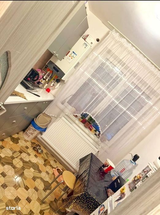 Vindem apartament in Navodari
