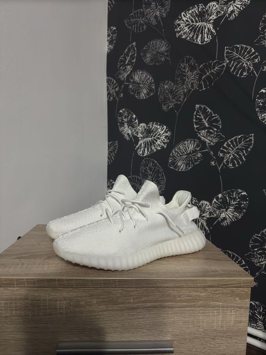 Yeezy 350 V2 Triple White