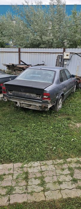 BMW E34 (1990) — документы в порядке.