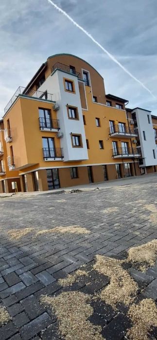 Închiriere spațiu comercial