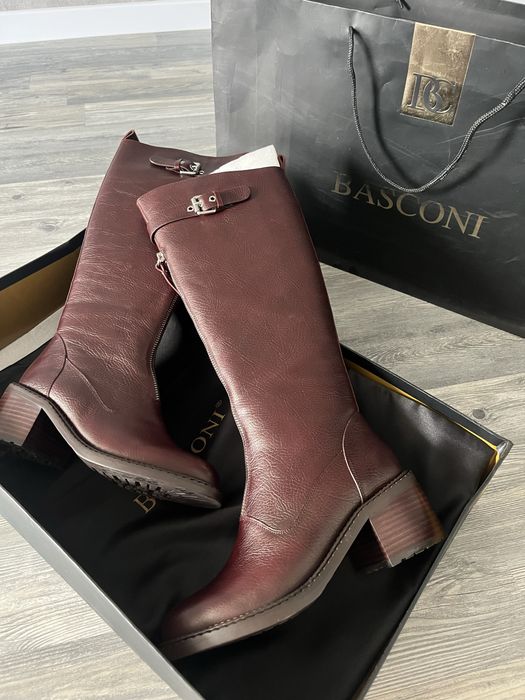 Продаю сапоги Basconi