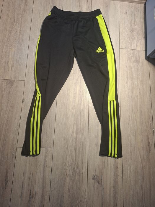 Анцунг комплект на Adidas