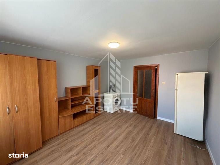 Garsoniera de vanzare renovata, etaj 3, zona Buziasului, Timisoara — fotografia 2