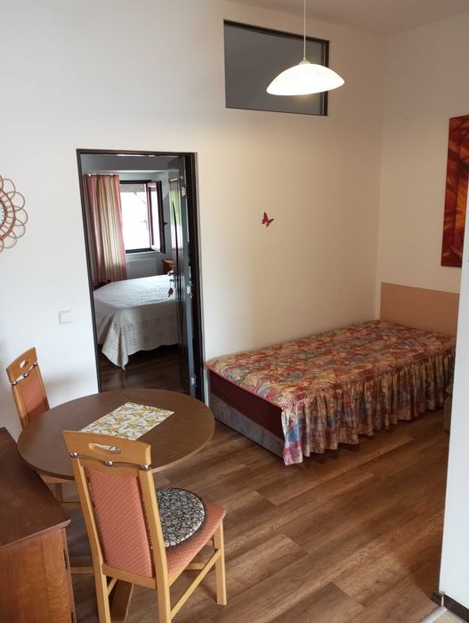 Cazare regim hotelier,garsoniera,apartament,2 km Centua Buziasului